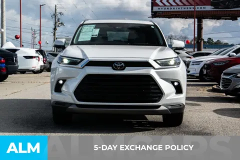 More photos of 2024 Toyota Grand Highlander Hybrid XLE at ALM Hyundai Athens, GA