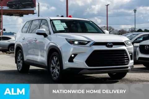 More photos of 2024 Toyota Grand Highlander Hybrid XLE at ALM Hyundai Athens, GA