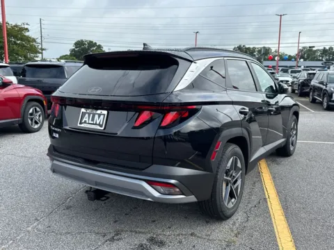 More photos of 2025 Hyundai Tucson SEL at ALM Hyundai Athens, GA