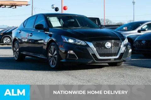 More photos of 2022 Nissan Altima 2.5 SV at ALM Hyundai Athens, GA