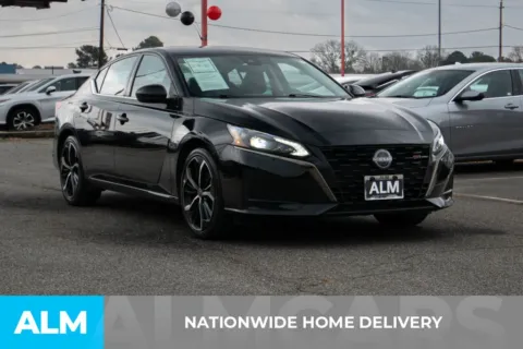More photos of 2024 Nissan Altima 2.5 SR at ALM Hyundai Athens, GA