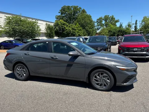Another view of 2025 Hyundai Elantra Hybrid Blue for sale in Athens, GA at ALM Hyundai Athens