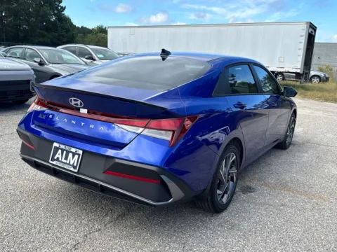 More photos of 2025 Hyundai Elantra SEL Sport at ALM Hyundai Athens, GA