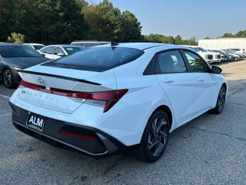 More photos of 2025 Hyundai Elantra SEL Sport at ALM Hyundai Athens, GA