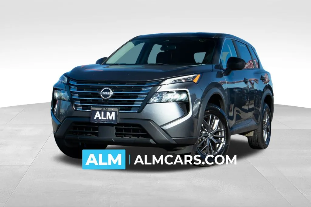 2024 Nissan Rogue S's photo