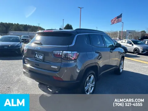 More photos of 2024 Jeep Compass Latitude at ALM Hyundai Athens, GA