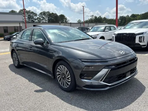 Photos of 2025 Hyundai Sonata Hybrid Limited for sale in Athens, GA at ALM Hyundai Athens