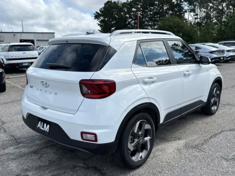 More photos of 2025 Hyundai Venue SEL at ALM Hyundai Athens, GA