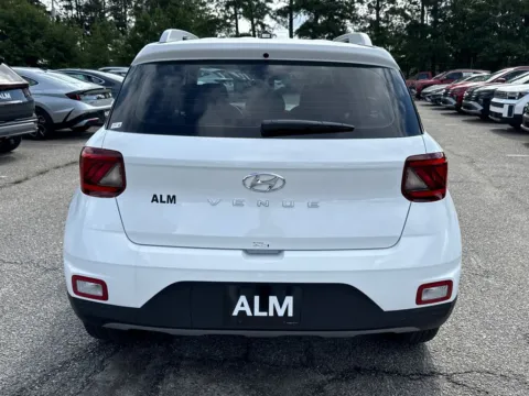 More photos of 2025 Hyundai Venue SEL at ALM Hyundai Athens, GA