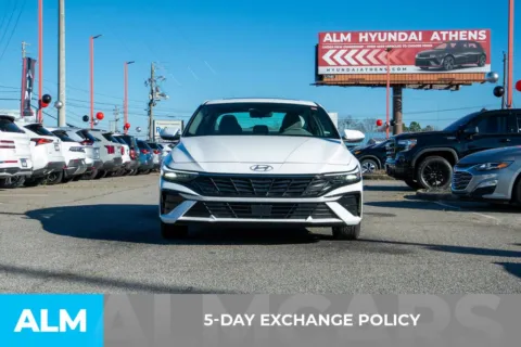 More photos of 2025 Hyundai Elantra SEL Convenience at ALM Hyundai Athens, GA