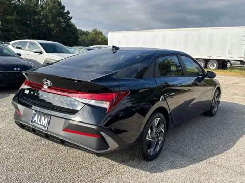 More photos of 2025 Hyundai Elantra SEL Sport at ALM Hyundai Athens, GA