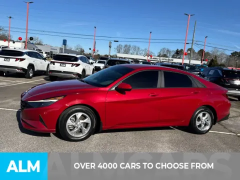 Another view of 2022 Hyundai Elantra SE for sale in Athens, GA at ALM Hyundai Athens