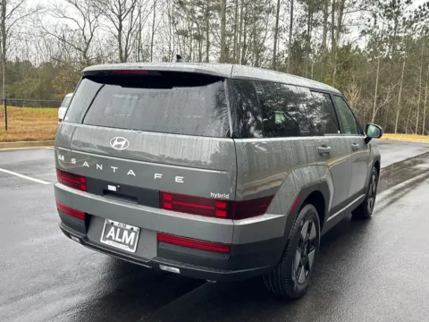 More photos of 2026 Hyundai Santa Fe Hybrid SE at ALM Hyundai Athens, GA