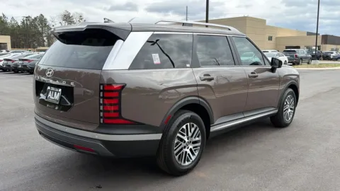 More photos of 2026 Hyundai Palisade SEL at ALM Hyundai Athens, GA
