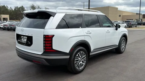 More photos of 2026 Hyundai Palisade SEL at ALM Hyundai Athens, GA