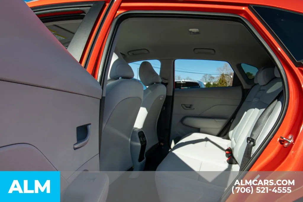 2025 Hyundai Kona SEL Convenience - Photo 9
