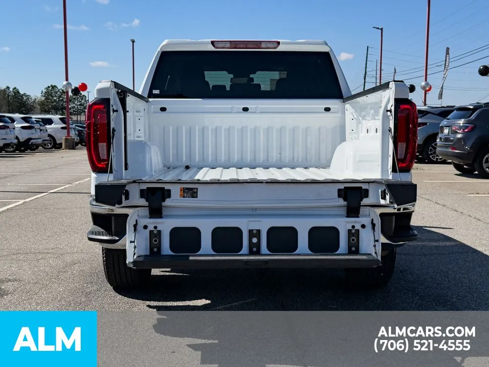 2025 GMC Sierra 1500 SLT - Photo 9