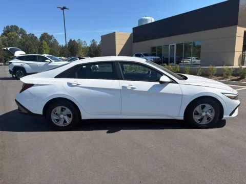 More photos of 2026 Hyundai Elantra SE at ALM Hyundai Athens, GA