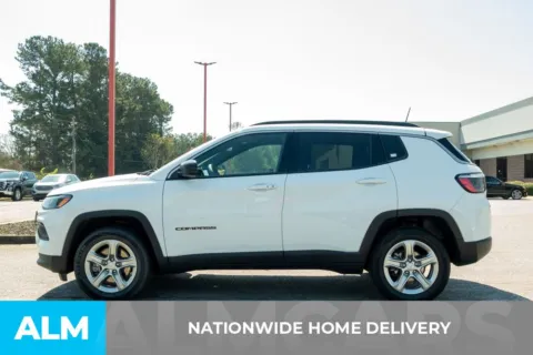 More photos of 2024 Jeep Compass Latitude at ALM Hyundai Athens, GA