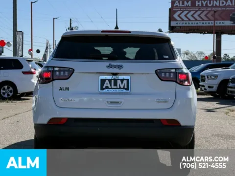 More photos of 2024 Jeep Compass Latitude at ALM Hyundai Athens, GA