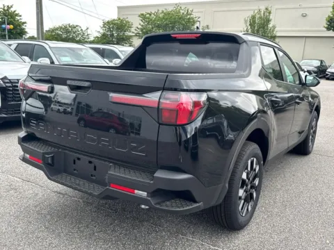 More photos of 2025 Hyundai Santa Cruz SEL at ALM Hyundai Athens, GA