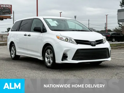 More photos of 2020 Toyota Sienna L at ALM Hyundai Athens, GA