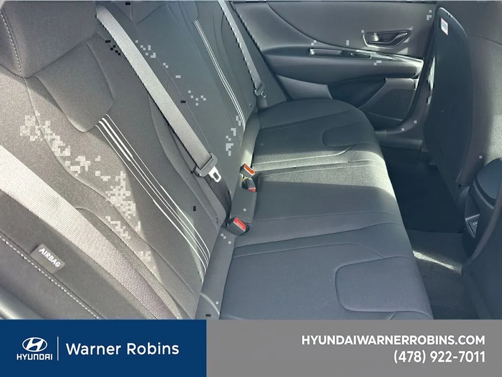 2025 Hyundai Elantra SEL - Photo 14