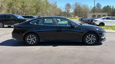 More photos of 2026 Hyundai Sonata Hybrid Blue at ALM Hyundai Athens, GA
