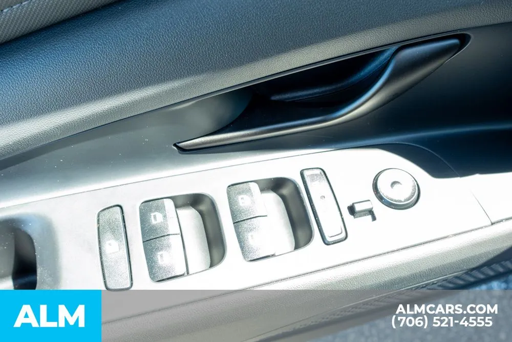 2025 Hyundai Elantra SEL - Photo 22