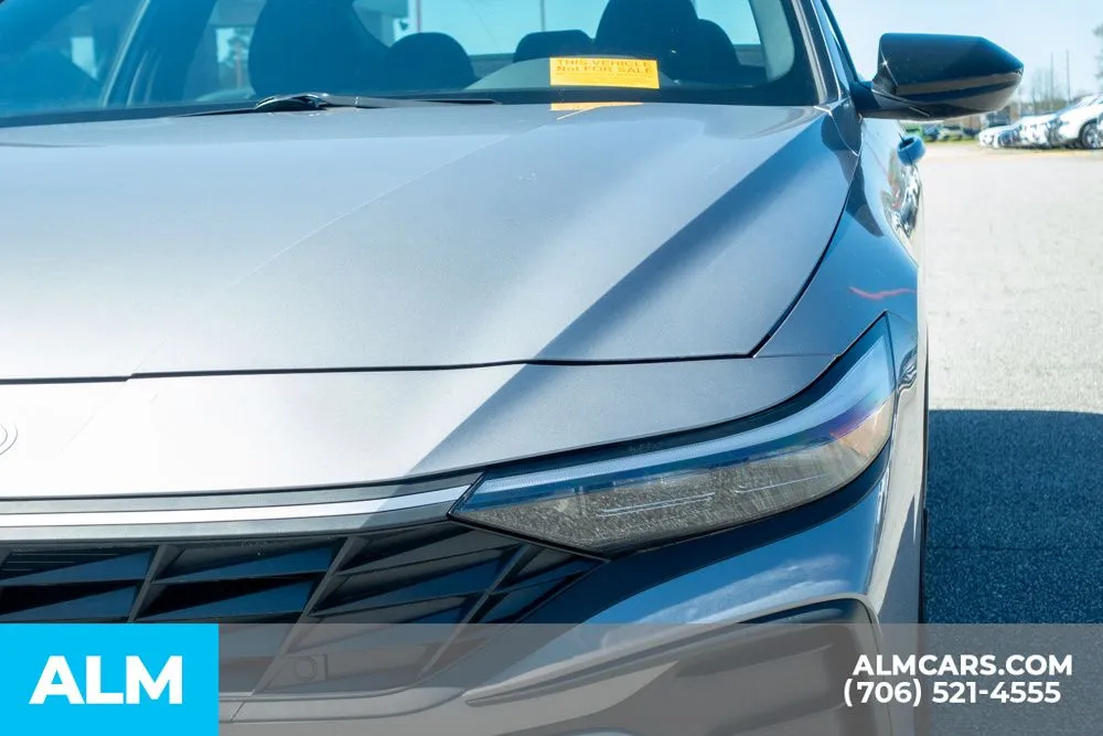 2025 Hyundai Elantra SEL - Photo 14