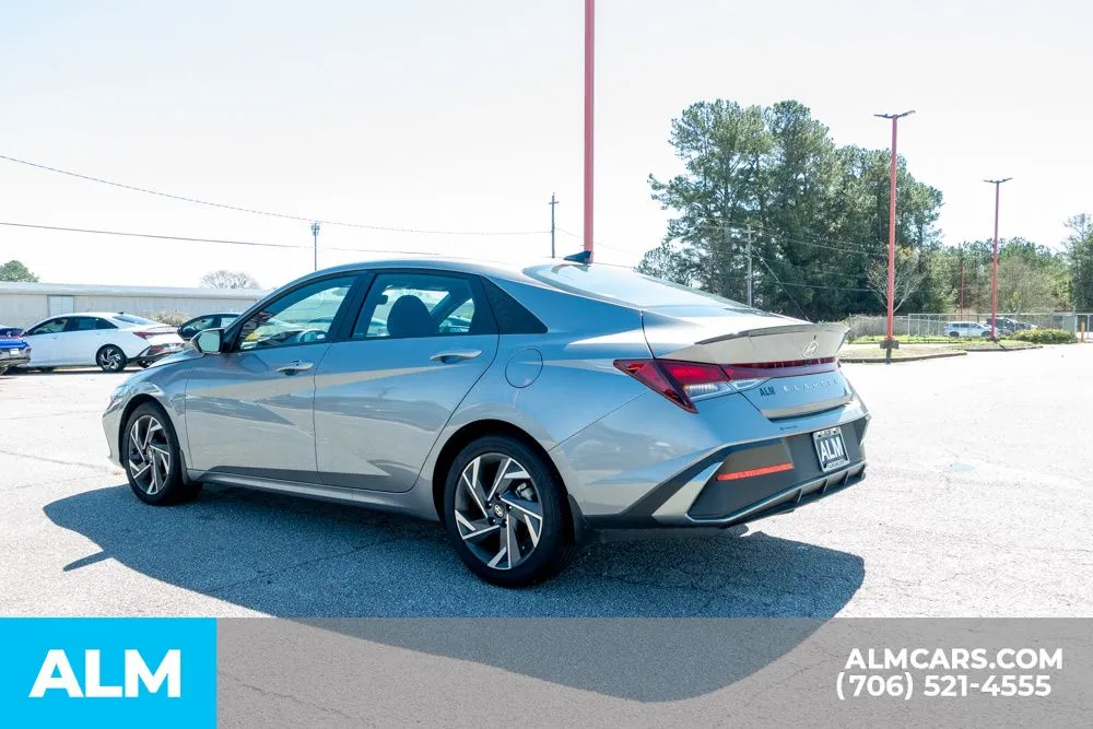 2025 Hyundai Elantra SEL - Photo 8