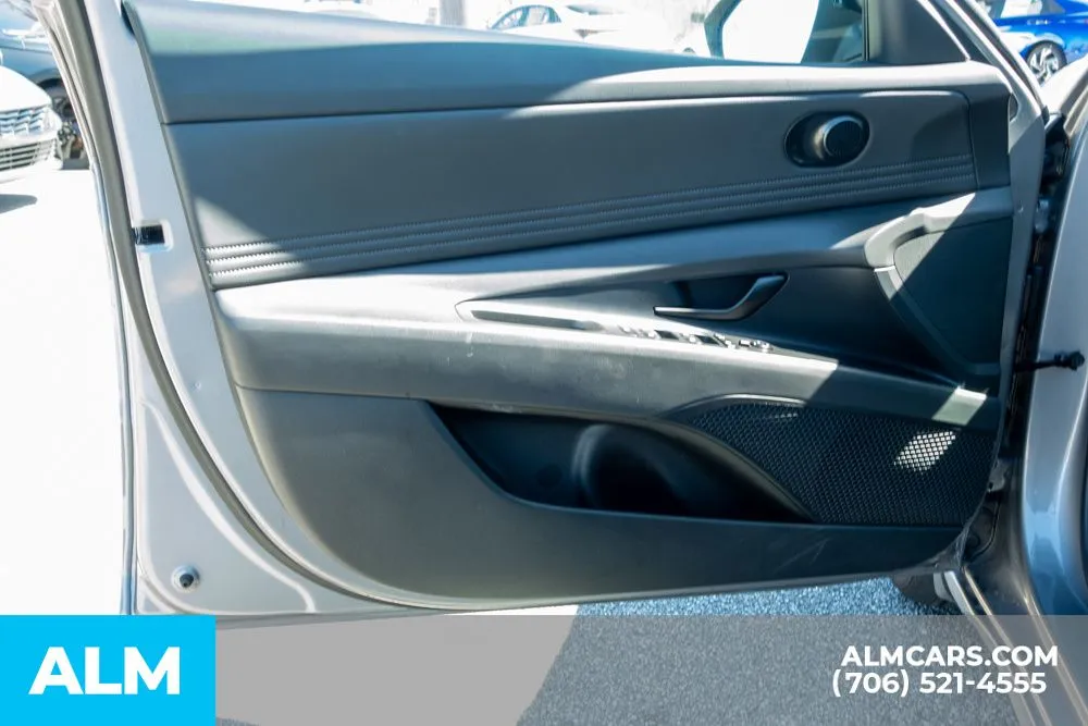 2025 Hyundai Elantra SEL - Photo 20