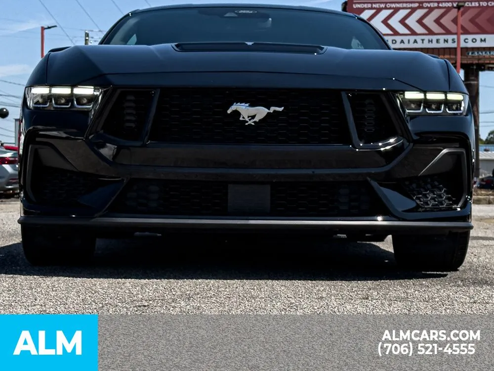 2024 Ford Mustang GT - Photo 9