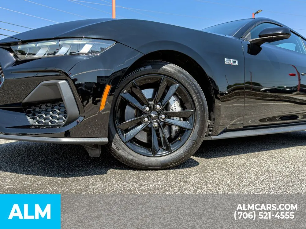 2024 Ford Mustang GT - Photo 14