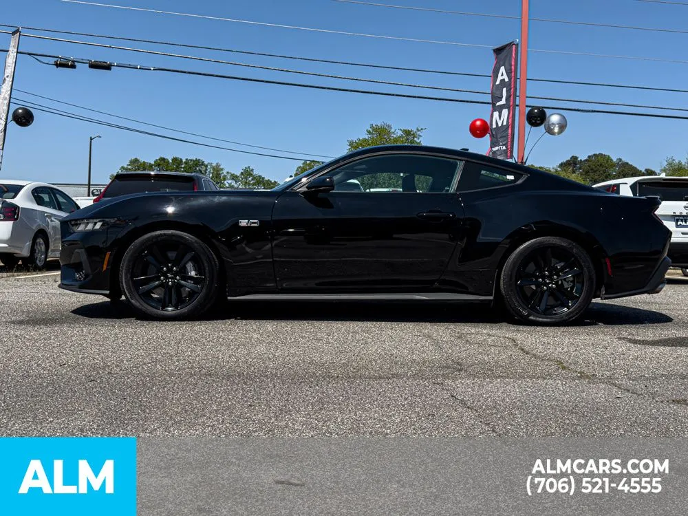 2024 Ford Mustang GT - Photo 11
