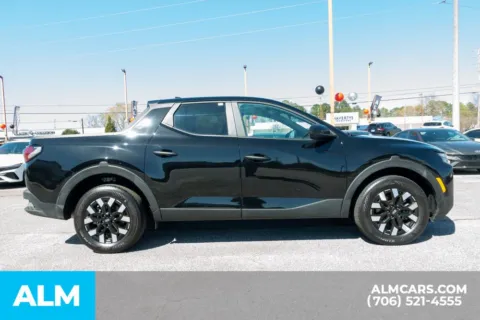 More photos of 2025 Hyundai Santa Cruz SE at ALM Hyundai Athens, GA