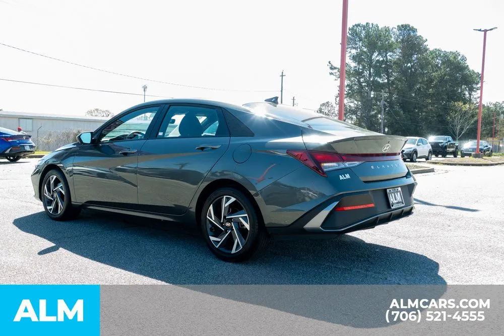 2025 Hyundai Elantra SEL - Photo 8
