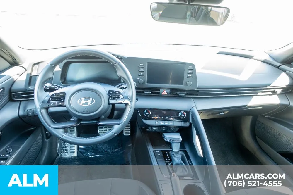 2025 Hyundai Elantra SEL - Photo 24