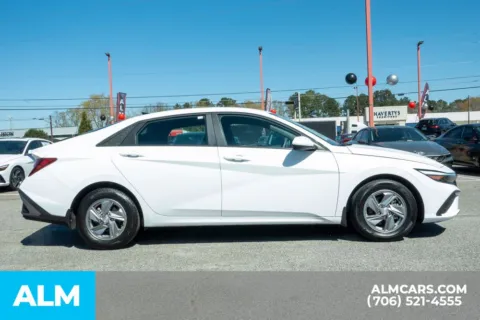 More photos of 2025 Hyundai Elantra SE at ALM Hyundai Athens, GA