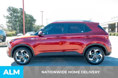 More photos of 2024 Hyundai Venue Limited at ALM Hyundai Athens, GA