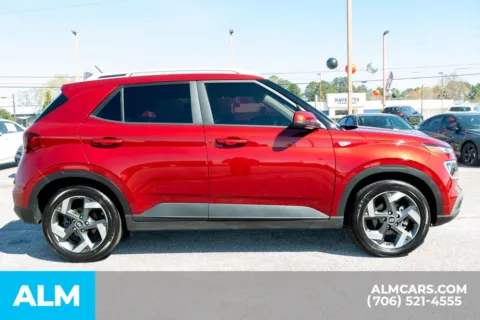 More photos of 2024 Hyundai Venue Limited at ALM Hyundai Athens, GA