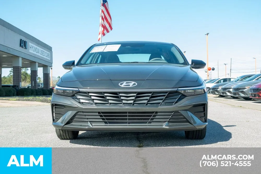 2025 Hyundai Elantra SEL - Photo 9