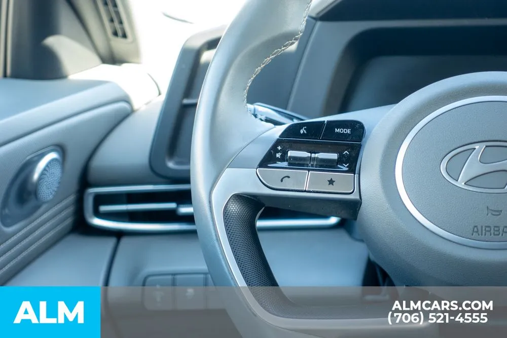 2025 Hyundai Elantra SEL - Photo 29