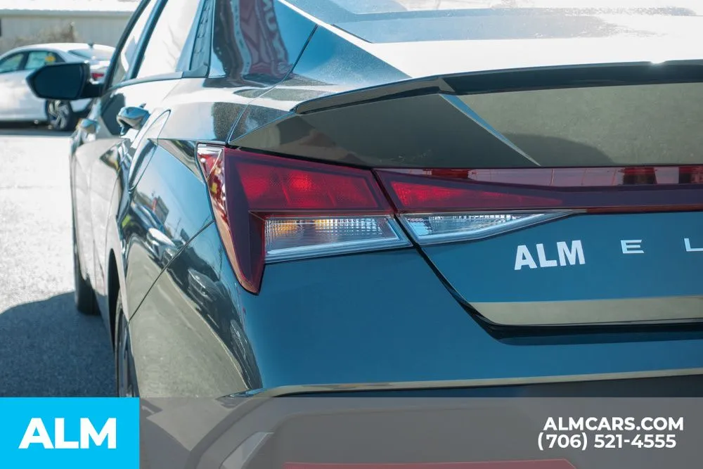 2025 Hyundai Elantra SEL - Photo 12