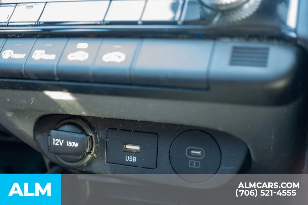 2025 Hyundai Elantra SEL - Photo 37