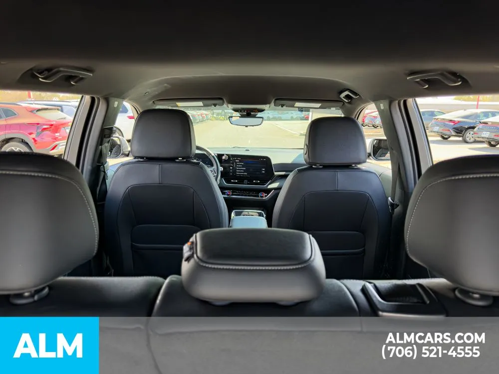 2025 Chevrolet Equinox LT - Photo 17