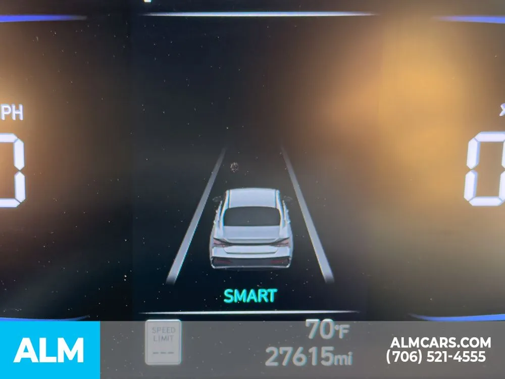 2025 Hyundai Elantra SEL - Photo 16