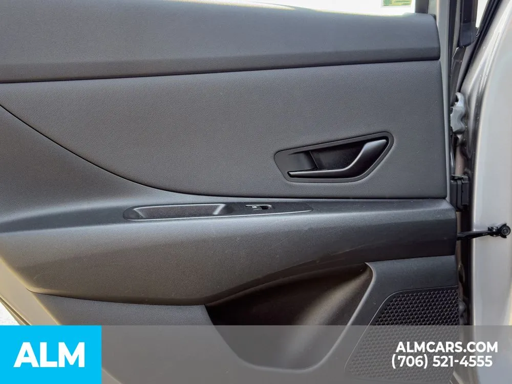 2025 Hyundai Elantra SEL - Photo 8