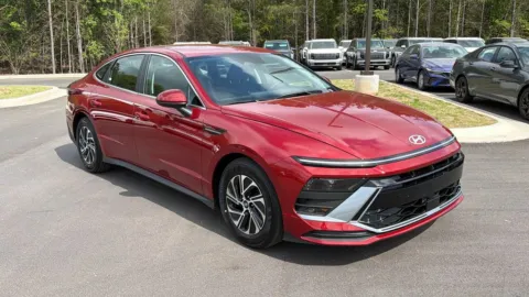 Another view of 2026 Hyundai Sonata Hybrid Blue for sale in Athens, GA at ALM Hyundai Athens