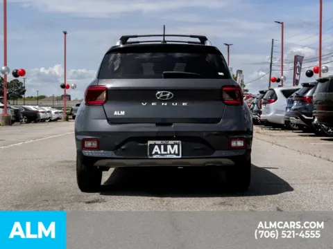 More photos of 2023 Hyundai Venue Limited at ALM Hyundai Athens, GA
